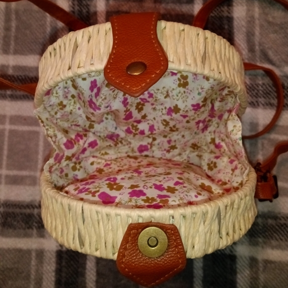 🆕 Round Woven Straw Crossbody Purse Shoulder Bag Vacation Summer Bag - Picture 6 of 15